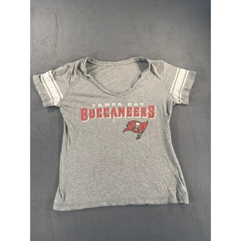 WOMEN'S TAMPA BAY BUCCANEERS V-NECK T-SHIRT SIZE M/M